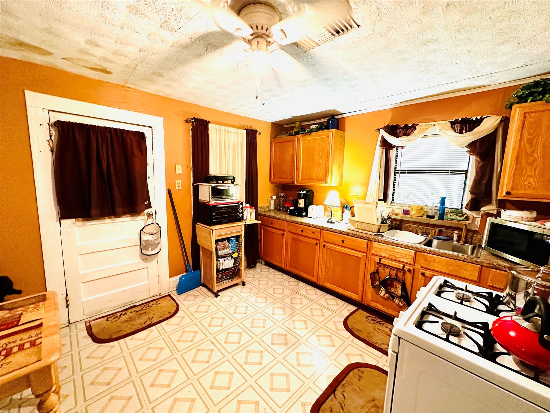 1217 4th Avenue S, Texas City, TX 77590 1217 4th Avenue S, Texas City, TX 77590