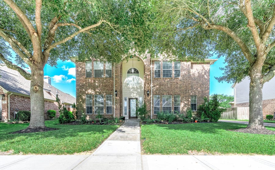 Property photo for 3705 Canterbury Park Drive, Pearland, TX