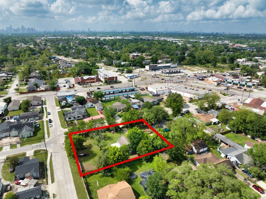 Property photo for 135 Luther, Houston, TX