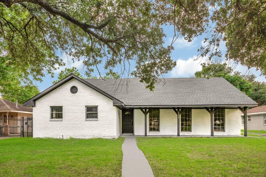 Property photo for 5230 W Bellfort Avenue, Houston, TX