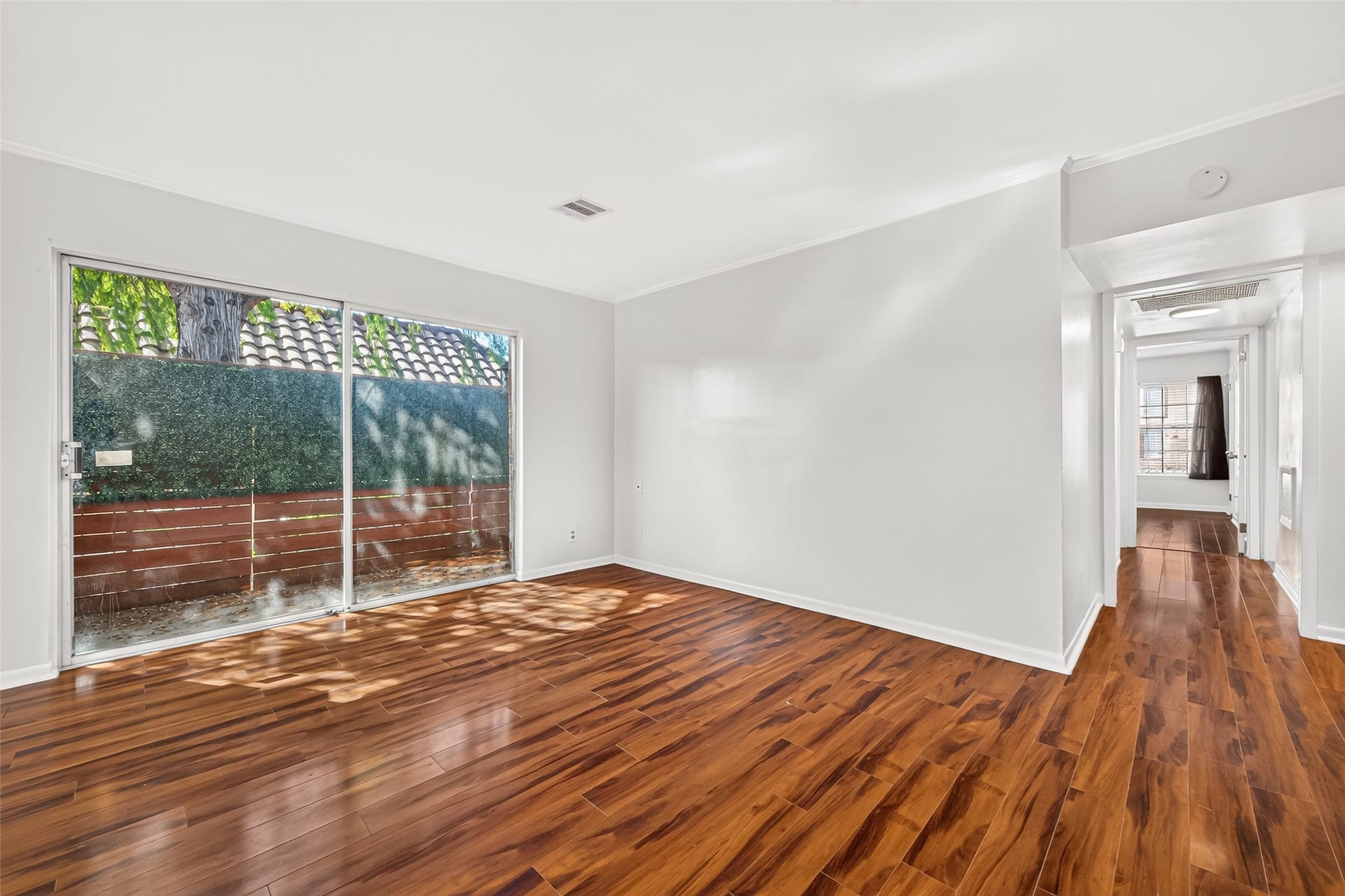 2824 Briarhurst Drive, #27, Houston, TX 77057