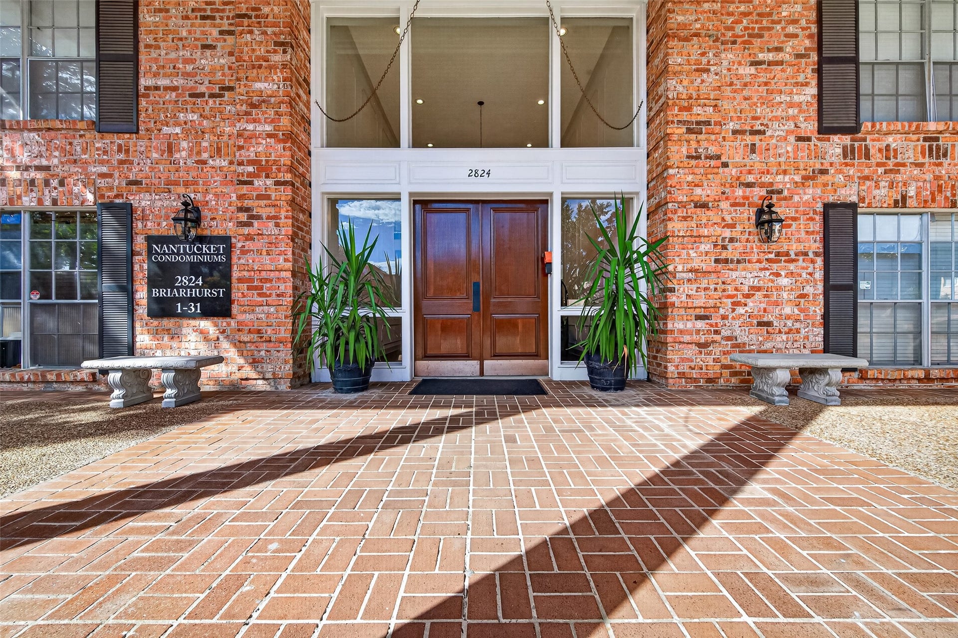 2824 Briarhurst Drive, #27, Houston, TX 77057