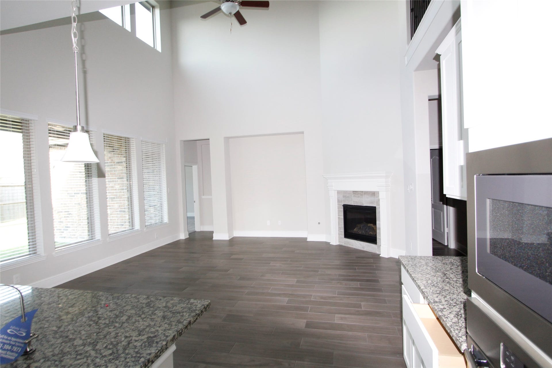 906 Daffodil View Court Court, Richmond, TX 77406 Living room area