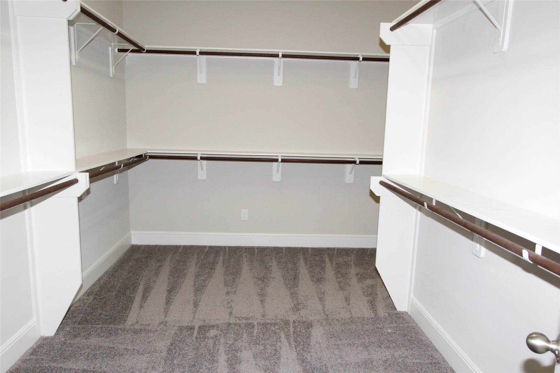 906 Daffodil View Court Court, Richmond, TX 77406 Closet to other room