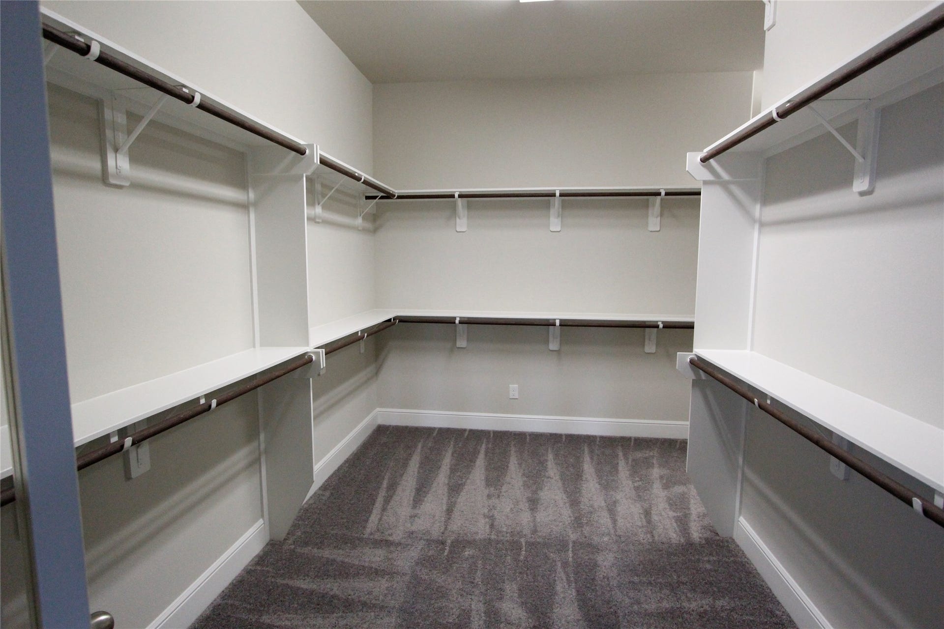 906 Daffodil View Court Court, Richmond, TX 77406 Huge and spacious master closet.