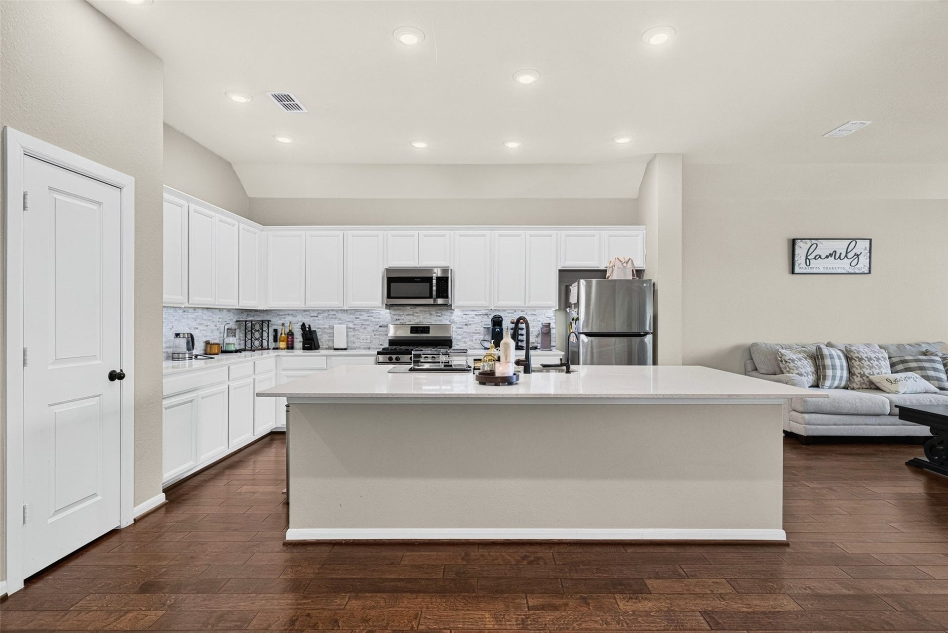 30007 Vallonea Oak, Fulshear, TX 77423 30007 Vallonea Oak, Fulshear, TX 77423