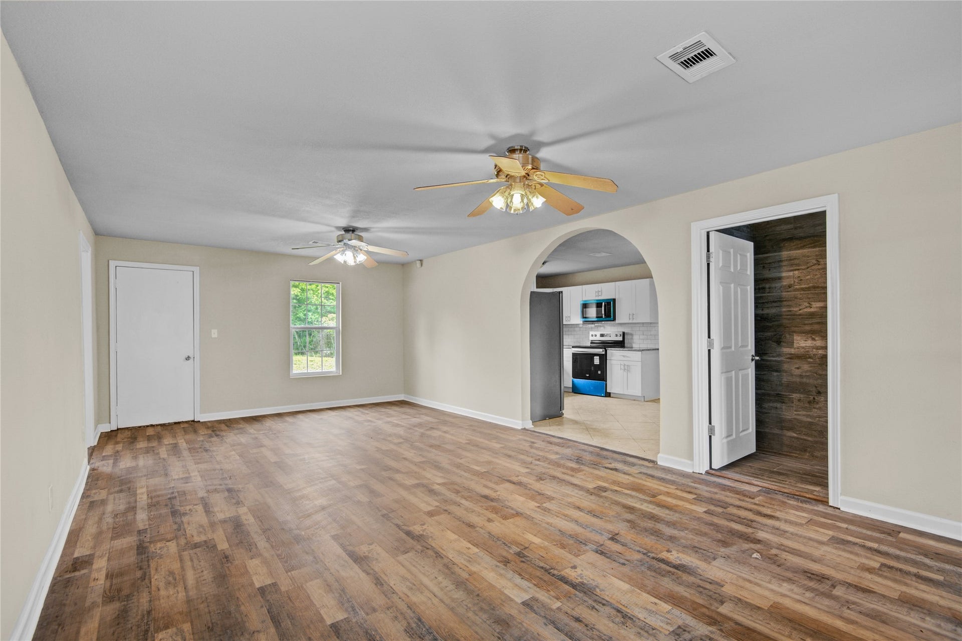 10300 County Road 321, Sweeny, TX 77480 10300 County Road 321, Sweeny, TX 77480