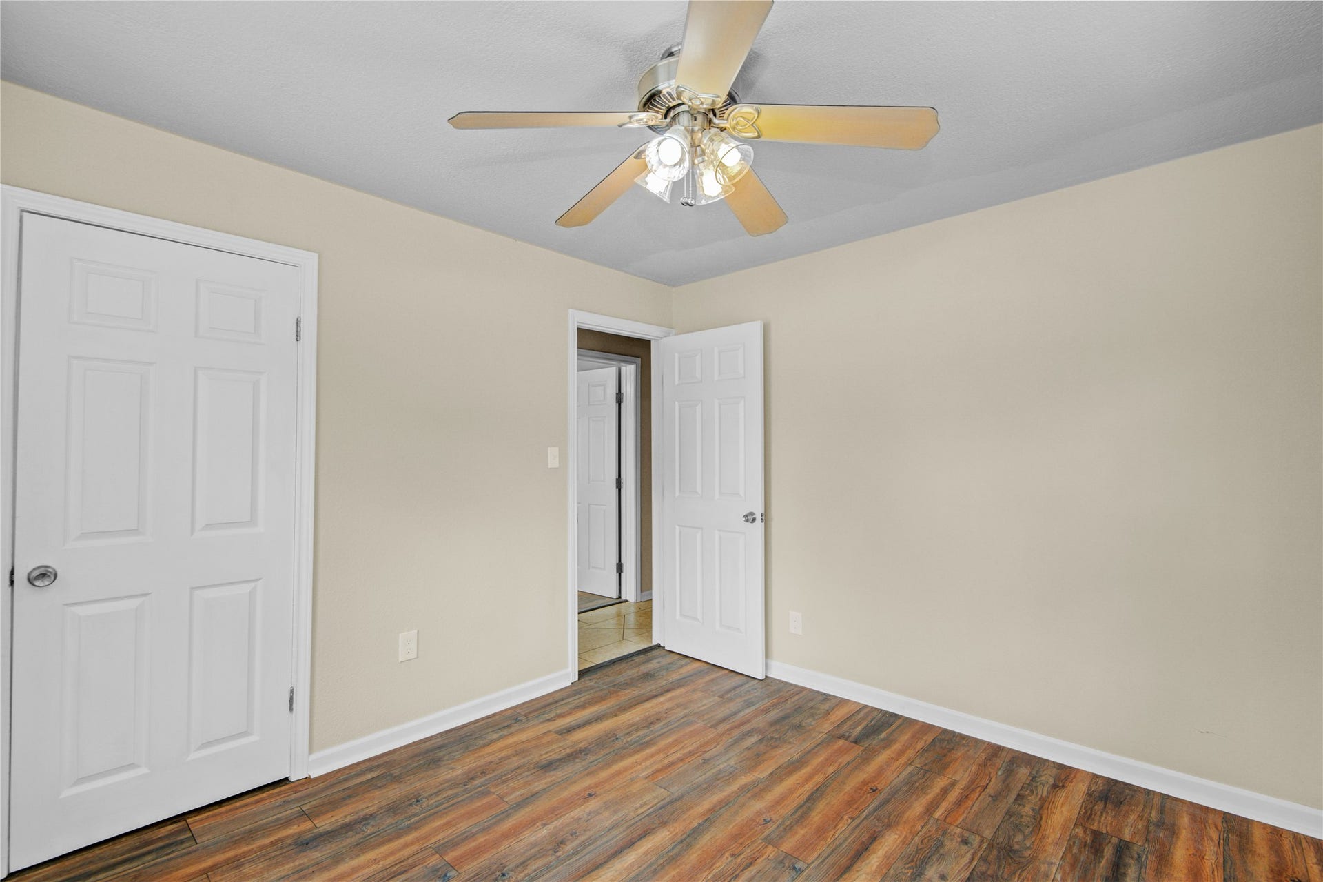 10300 County Road 321, Sweeny, TX 77480 10300 County Road 321, Sweeny, TX 77480