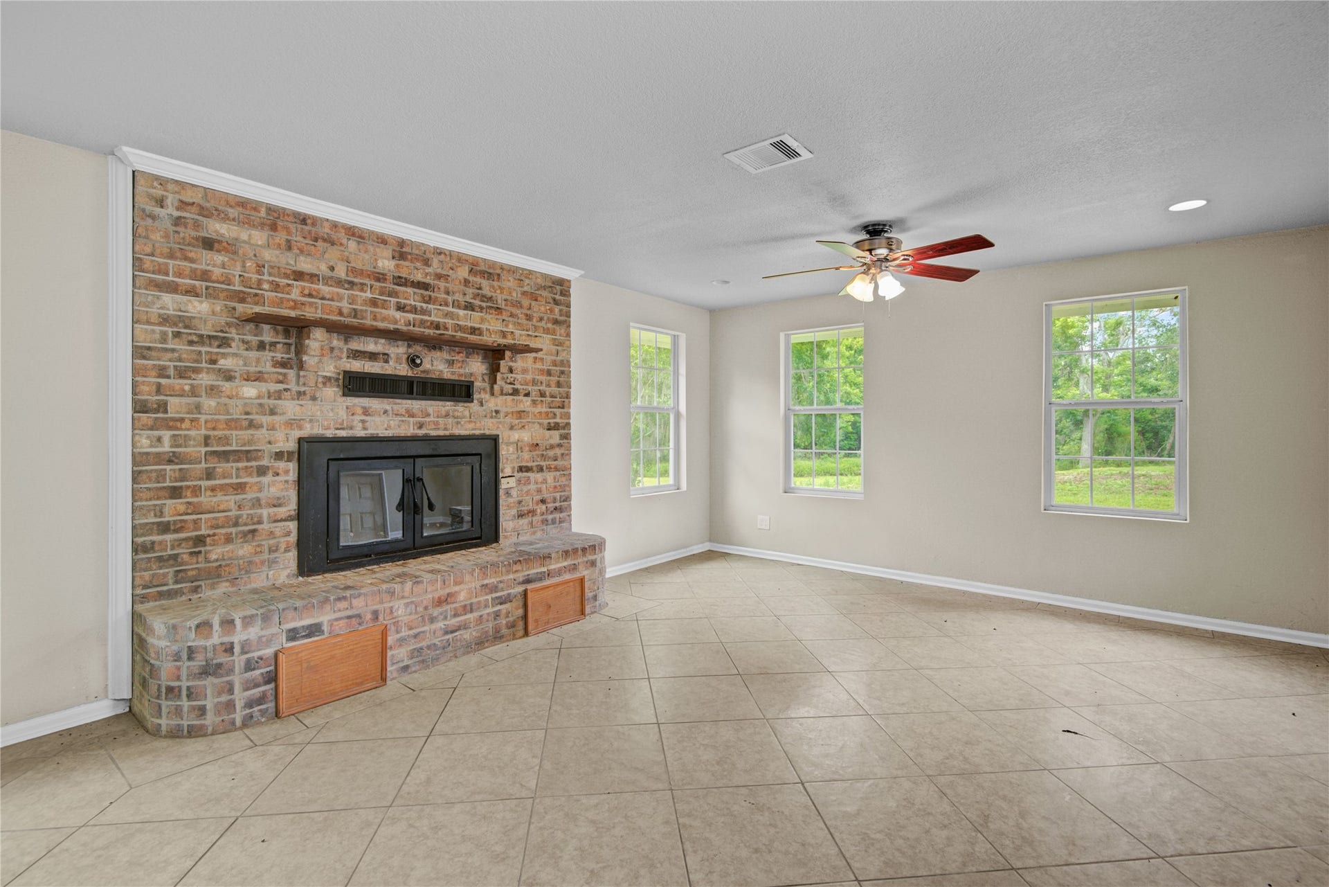 10300 County Road 321, Sweeny, TX 77480 10300 County Road 321, Sweeny, TX 77480