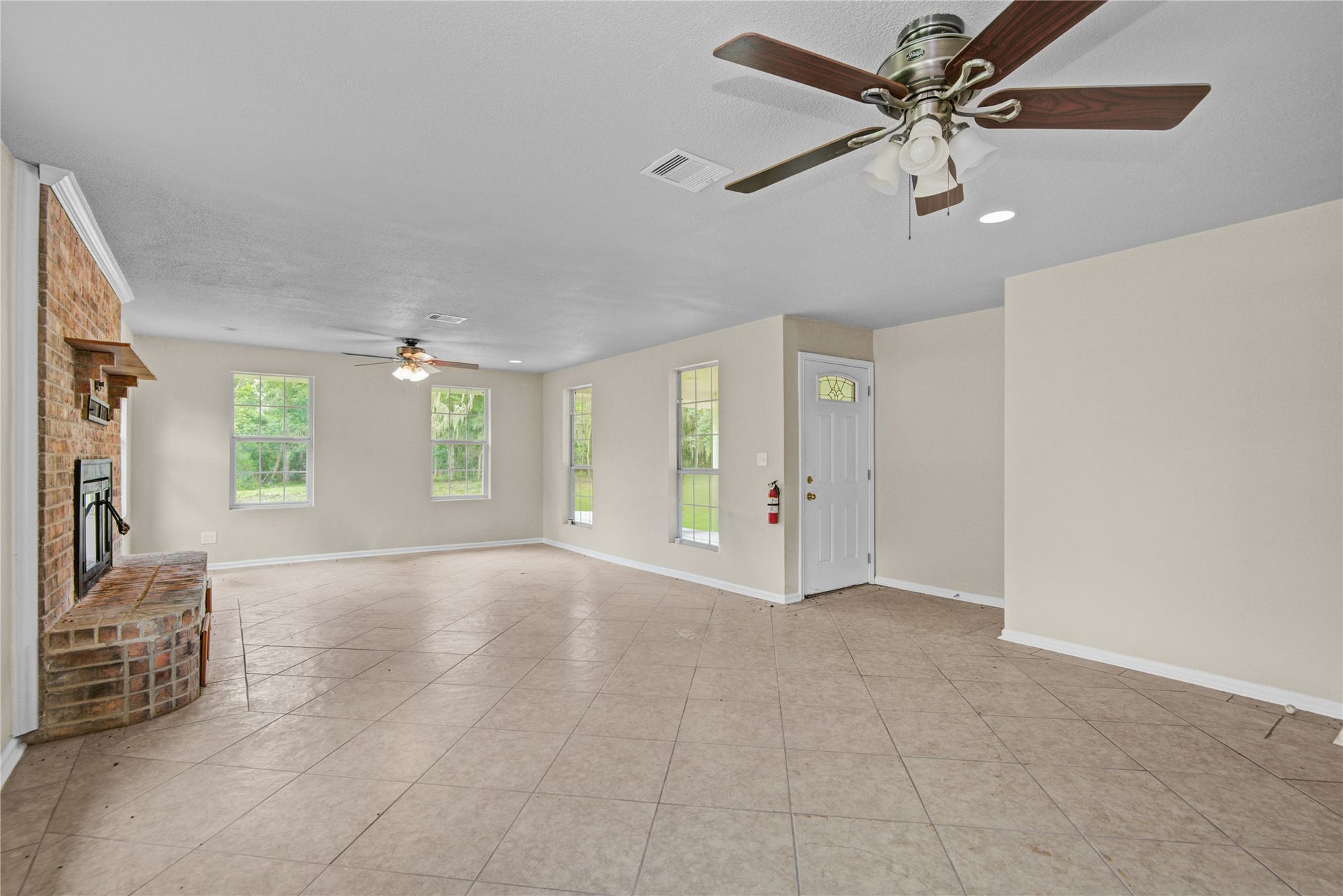 10300 County Road 321, Sweeny, TX 77480 10300 County Road 321, Sweeny, TX 77480