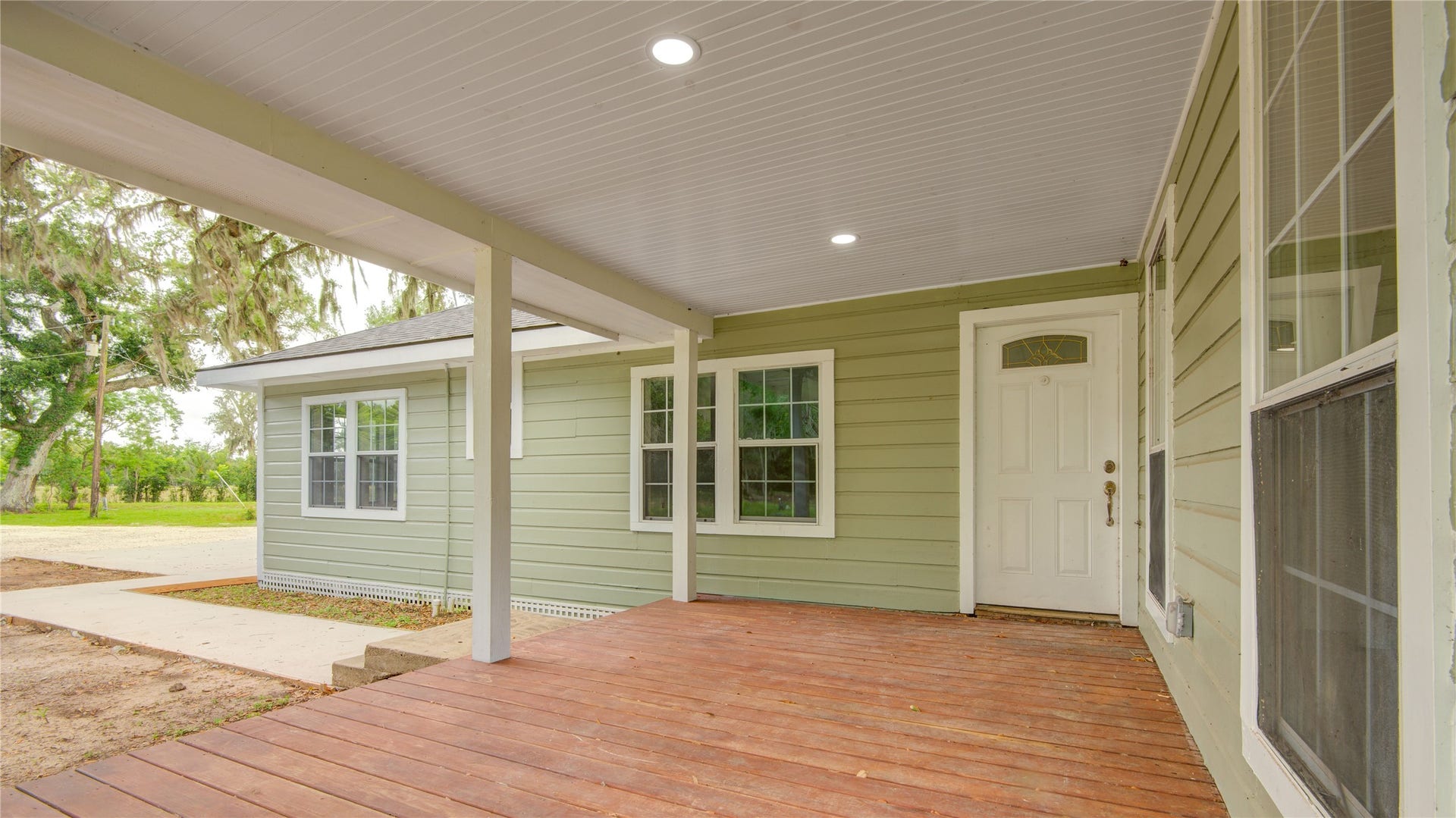 10300 County Road 321, Sweeny, TX 77480 10300 County Road 321, Sweeny, TX 77480