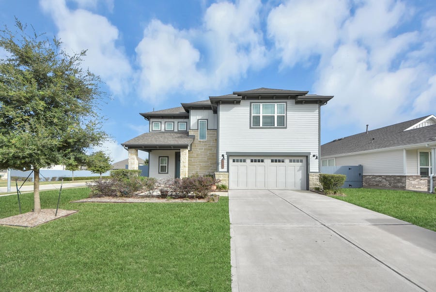 Property photo for 32418 Fly Fish Way, Fulshear, TX