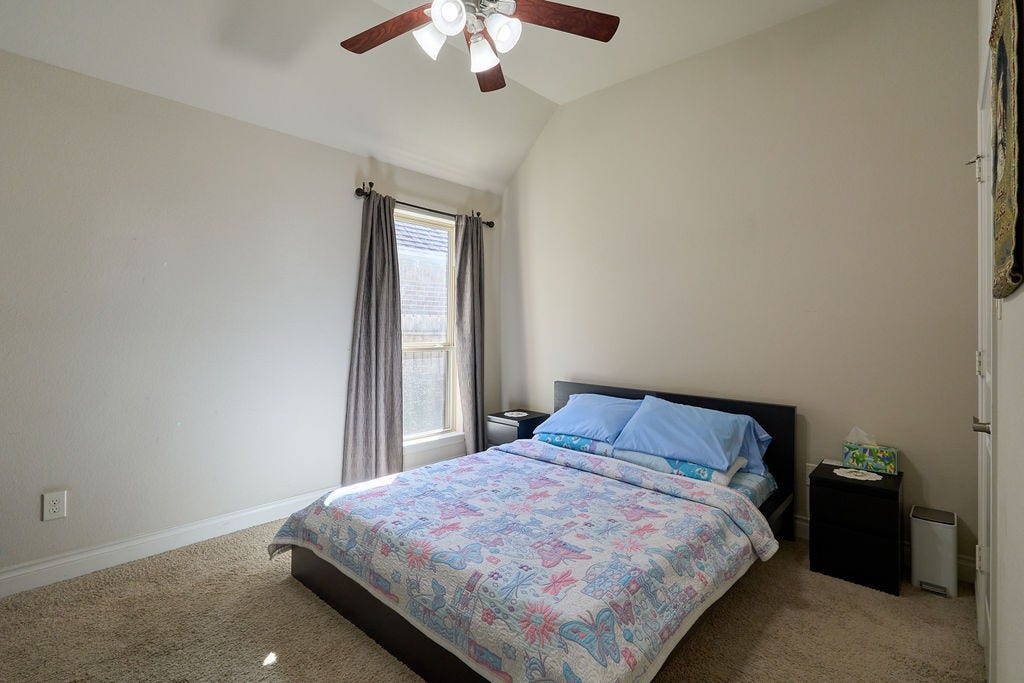 Comfortable Bedroom with Peaceful Ambiance!