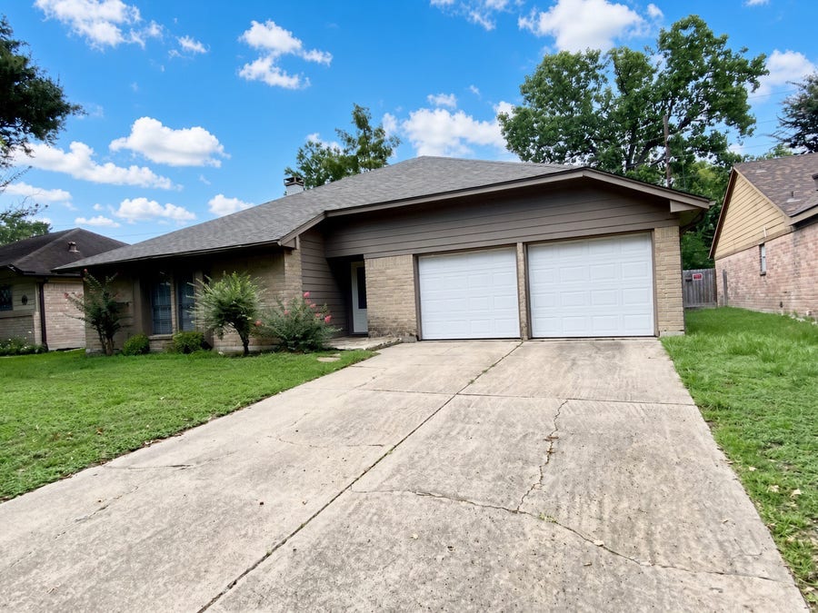Property photo for 15634 Fox Springs Drive, Houston, TX