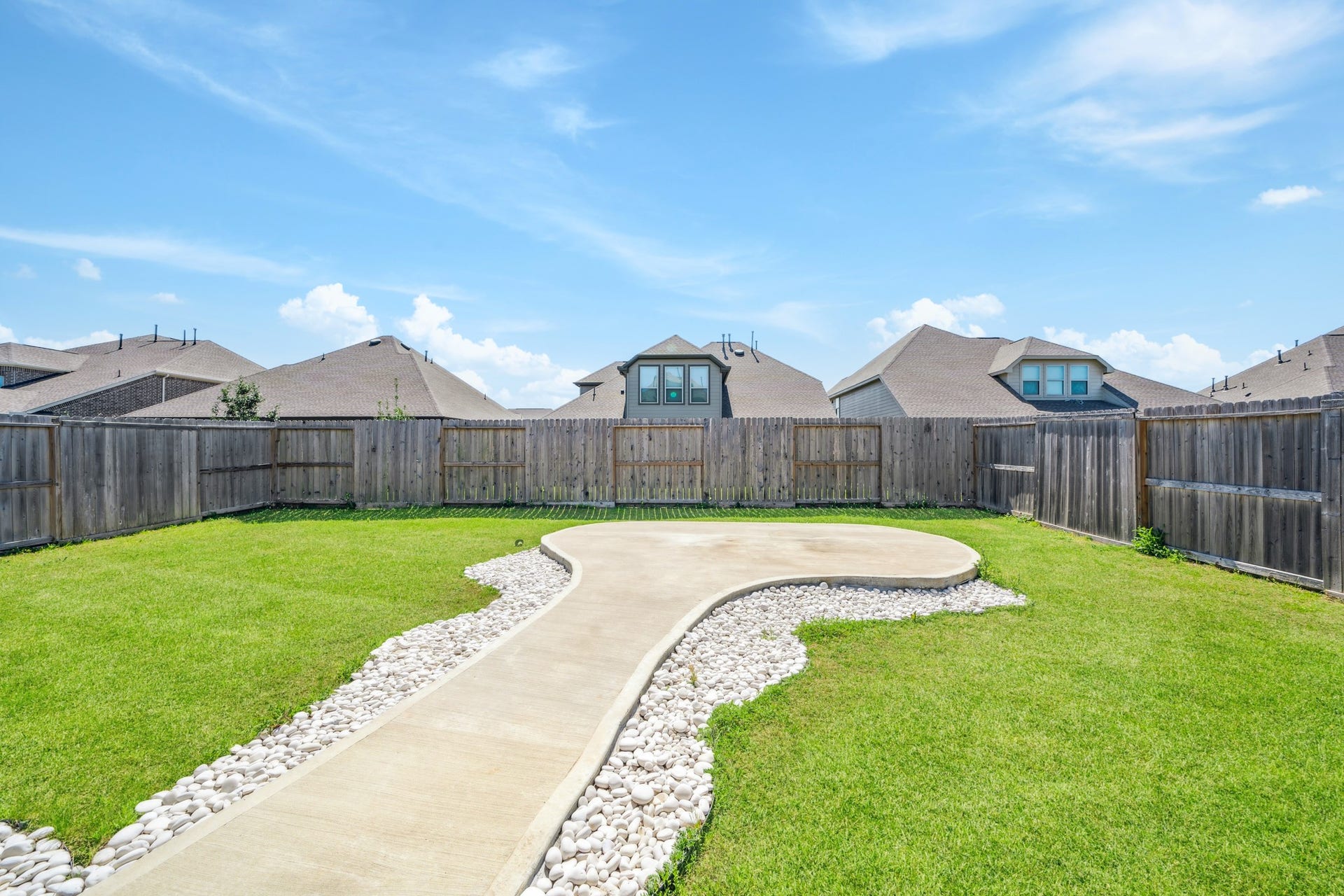 2122 Mallow Lane, Fulshear, TX 77423