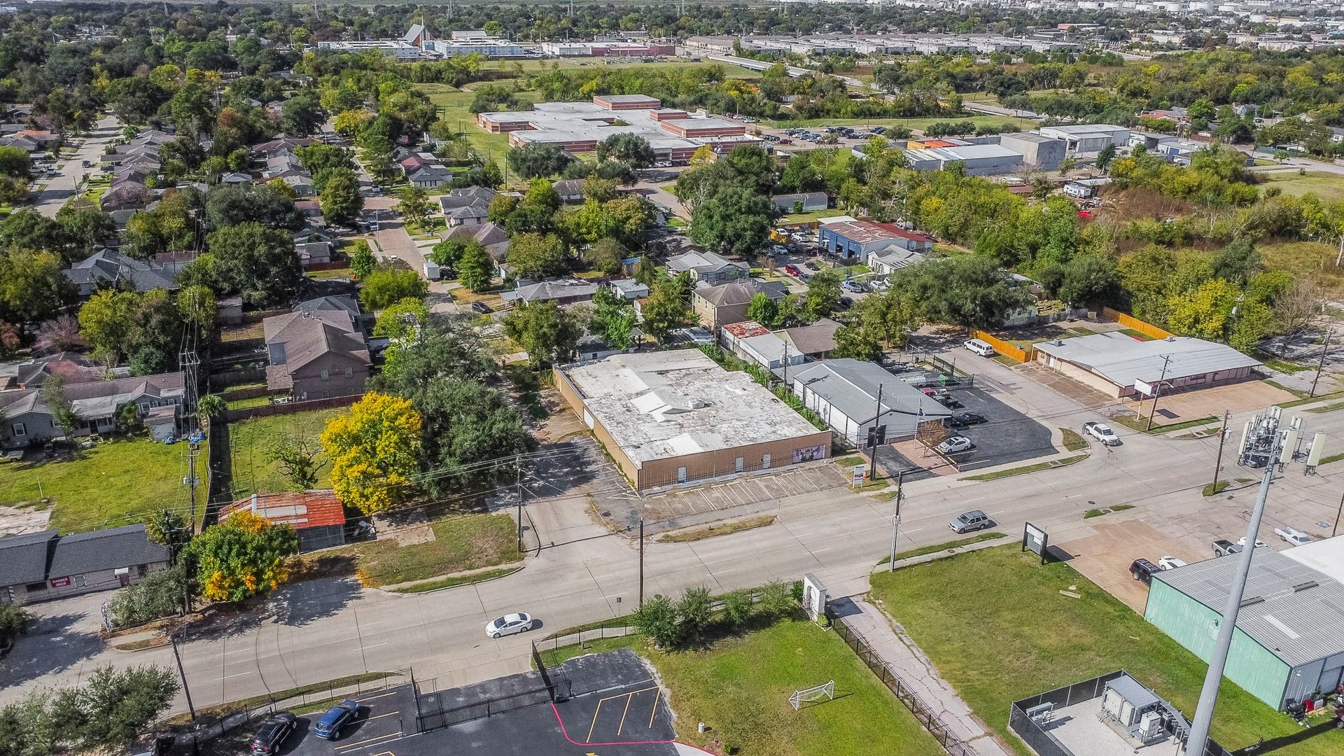 1018 Shaver Street, Pasadena, TX 77506 Wide aerial view showcasing the propertys central location within a well-established neighborhood.