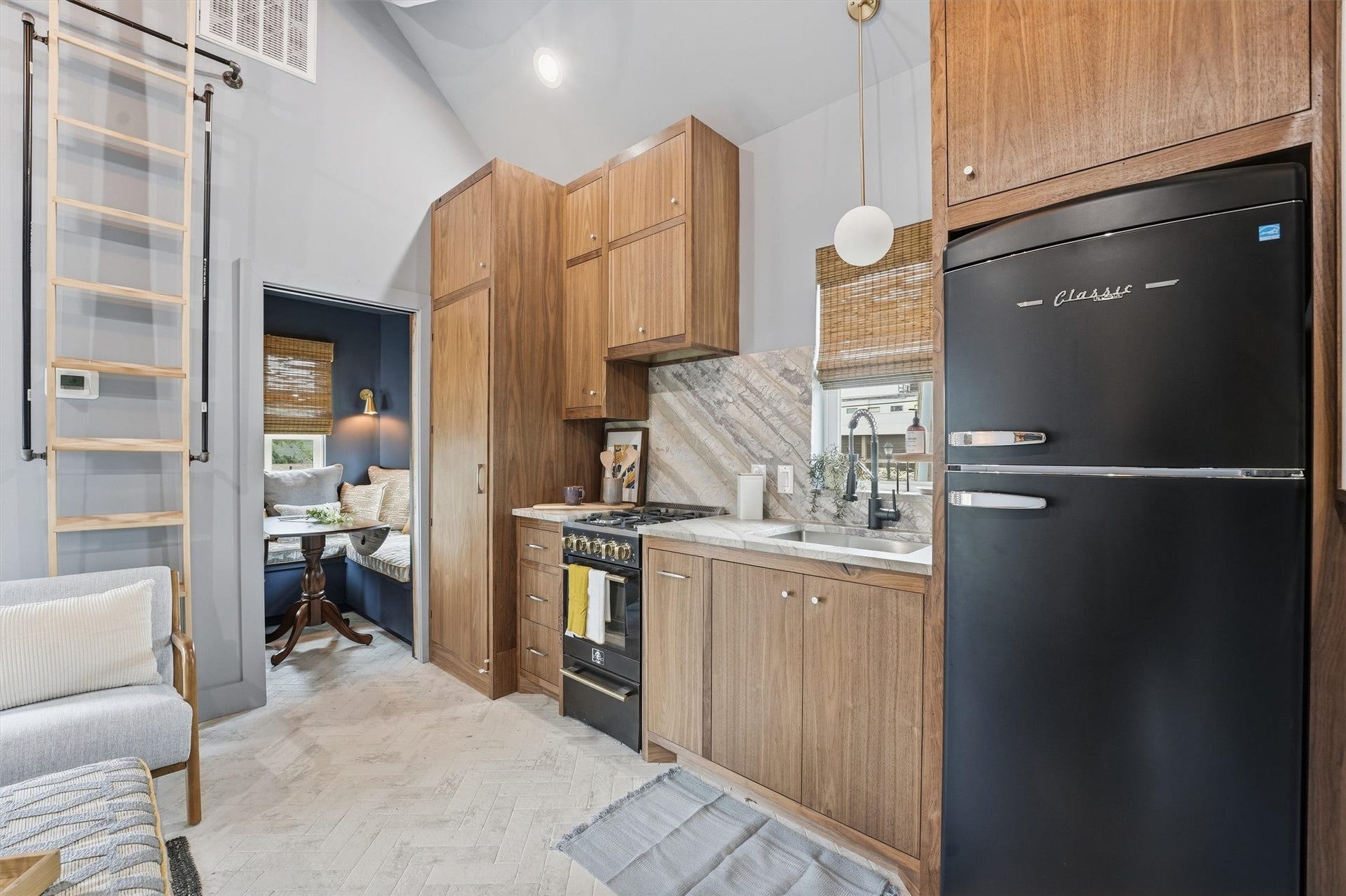 2622 Avenue M 1/2, Galveston, TX 77550 2622 Avenue M 1/2, Galveston, TX 77550