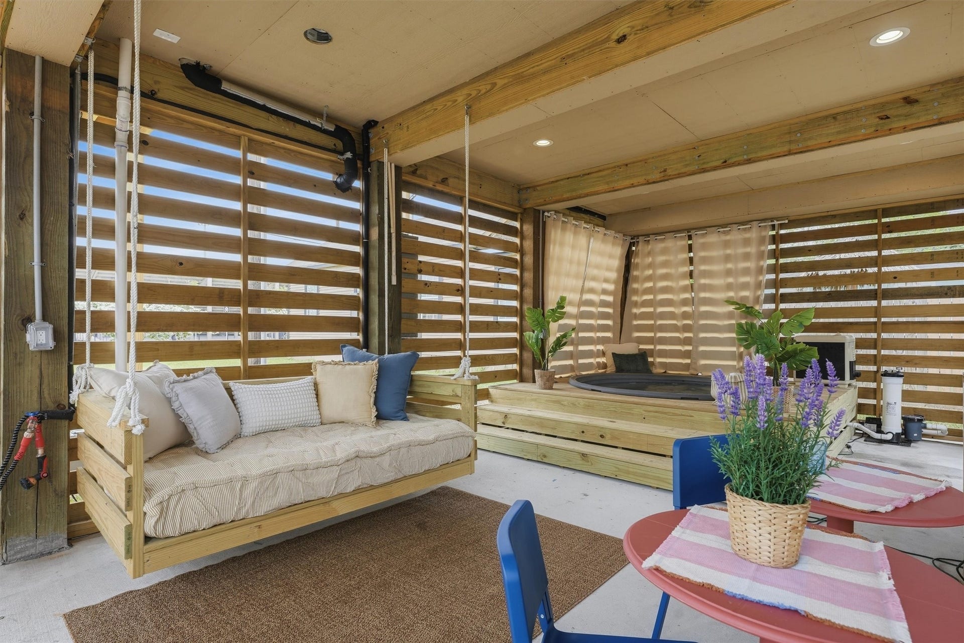 2622 Avenue M 1/2, Galveston, TX 77550 2622 Avenue M 1/2, Galveston, TX 77550