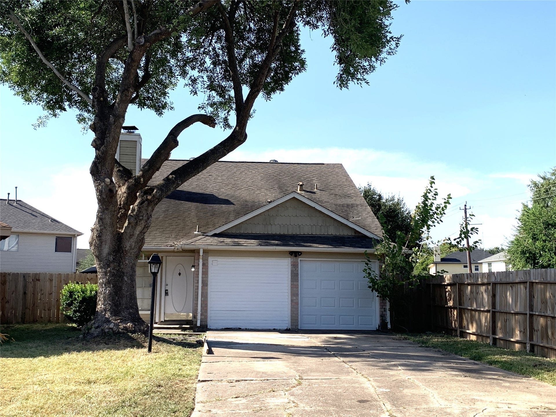 2002 Greencourt Drive, Missouri City, TX 77489 2002 Greencourt Drive, Missouri City, TX 77489