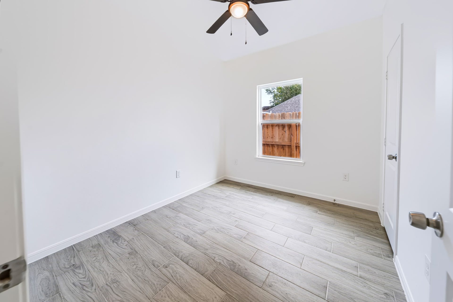16686 E Lynbrook, Montgomery, TX 77316 16686 E Lynbrook, Montgomery, TX 77316