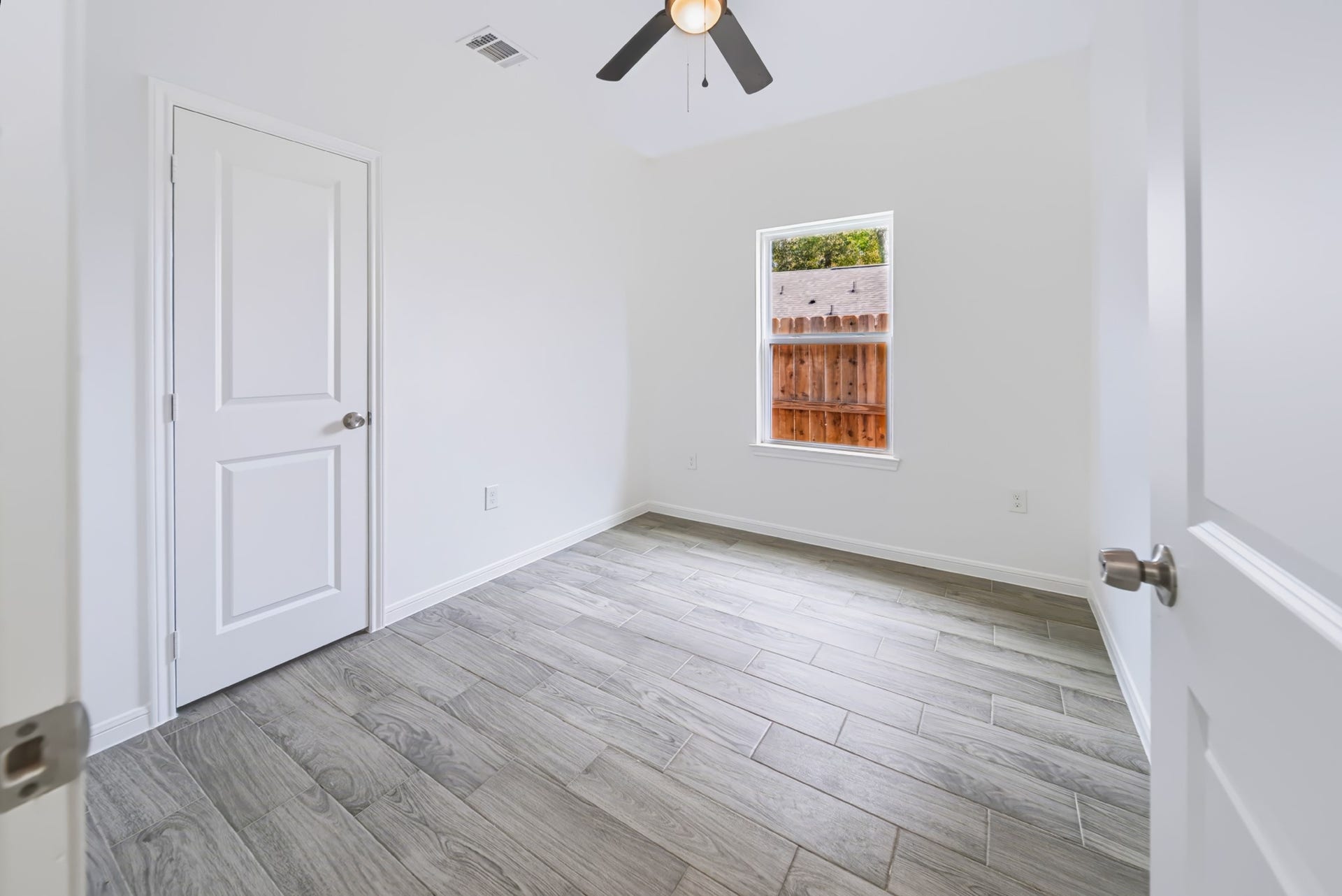 16686 E Lynbrook, Montgomery, TX 77316 16686 E Lynbrook, Montgomery, TX 77316