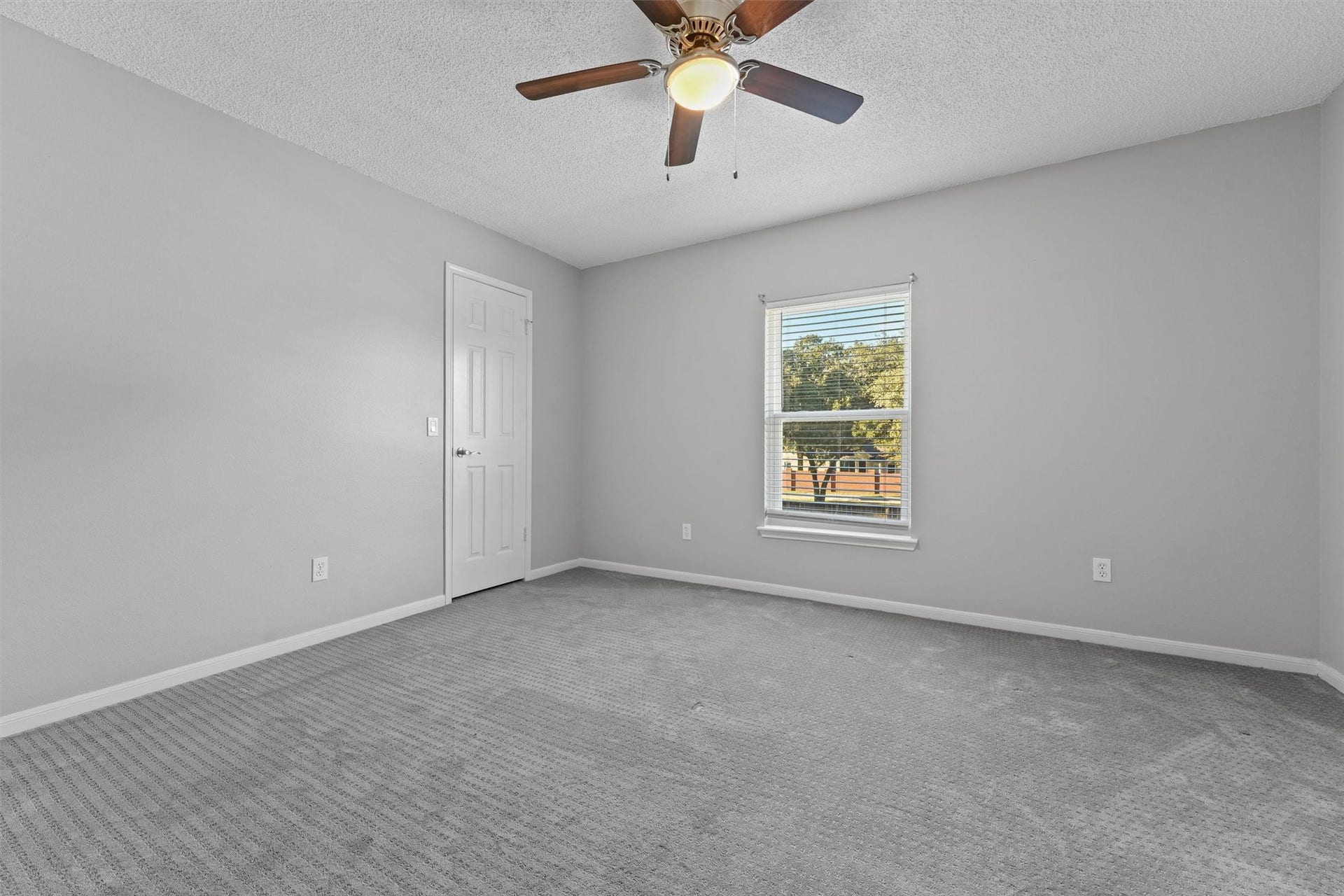 a bright and inviting space perfect for relaxation and comfort