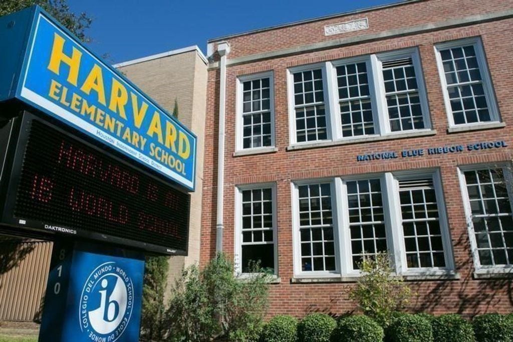 733 E 10th 1/2 Street, Houston, TX 77008 Nearby Harvard Elementary reflects the character and architectural heritage of the Heights. School eligibility and enrollment should be independently verified by the buyer.