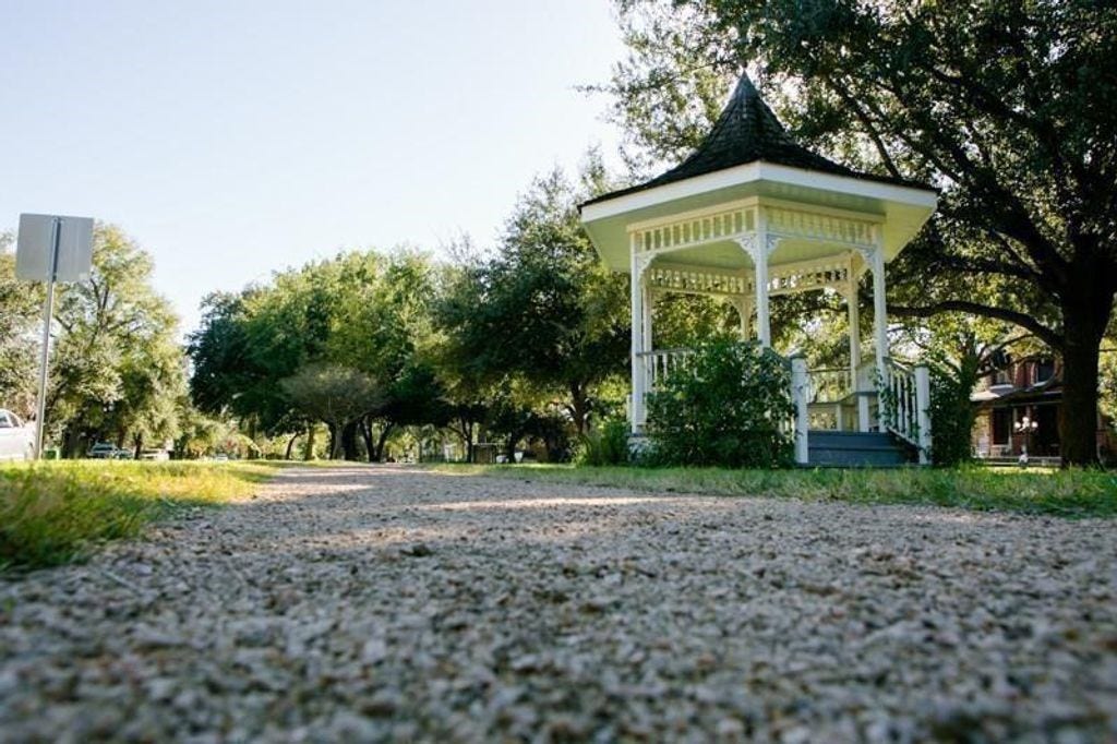 733 E 10th 1/2 Street, Houston, TX 77008 Leafy neighborhood green spaces provide inviting places to pause, gather, and enjoy the outdoors. This nearby pavilion highlights the relaxed, community-oriented character of Heights living.