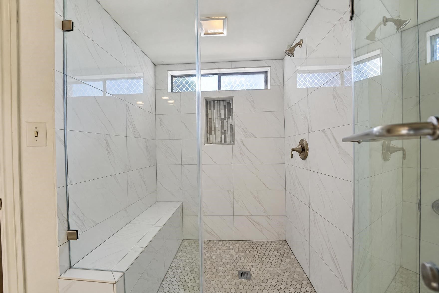 Walk-in seamless shower
