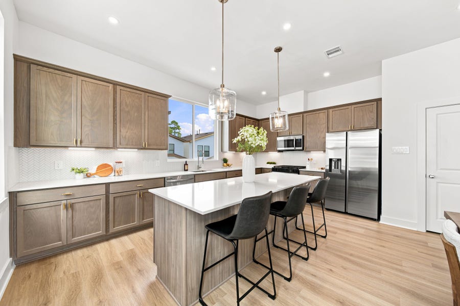 Property photo for 1648 W Tidwell Road, Houston, TX