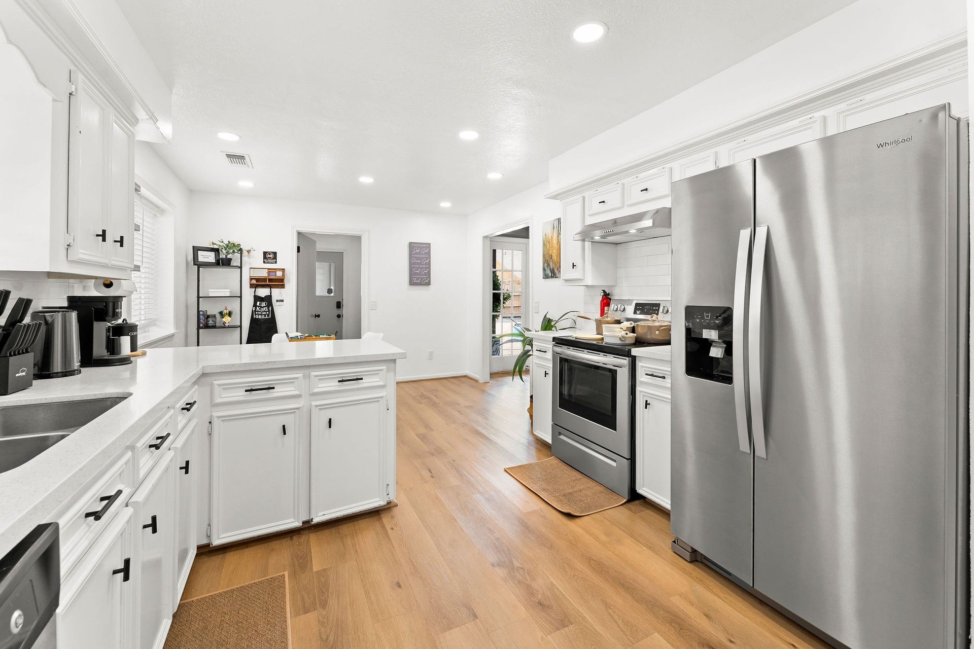 4103 Club Valley Drive, Houston, TX 77082 4103 Club Valley Drive, Houston, TX 77082