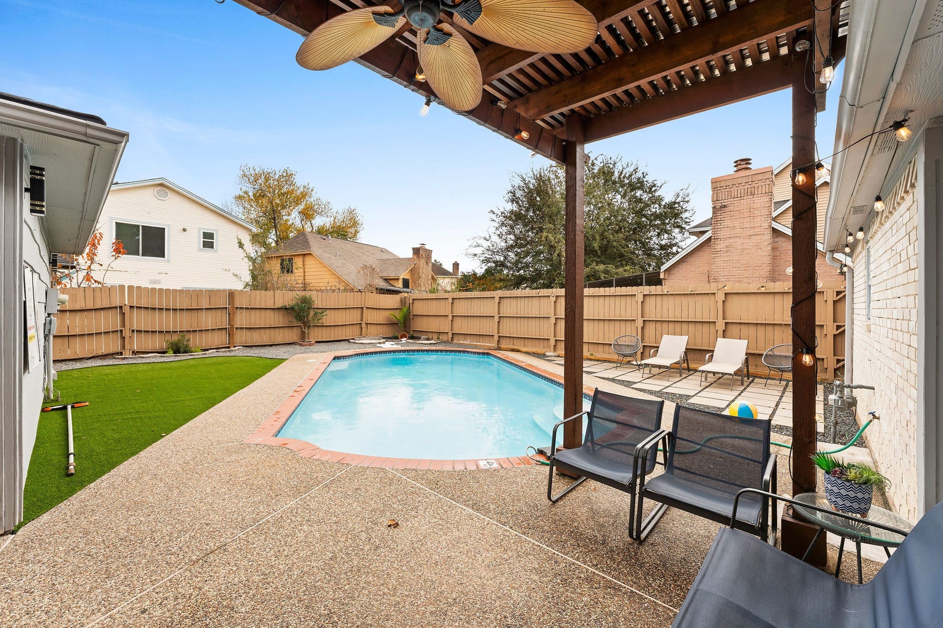 4103 Club Valley Drive, Houston, TX 77082 4103 Club Valley Drive, Houston, TX 77082