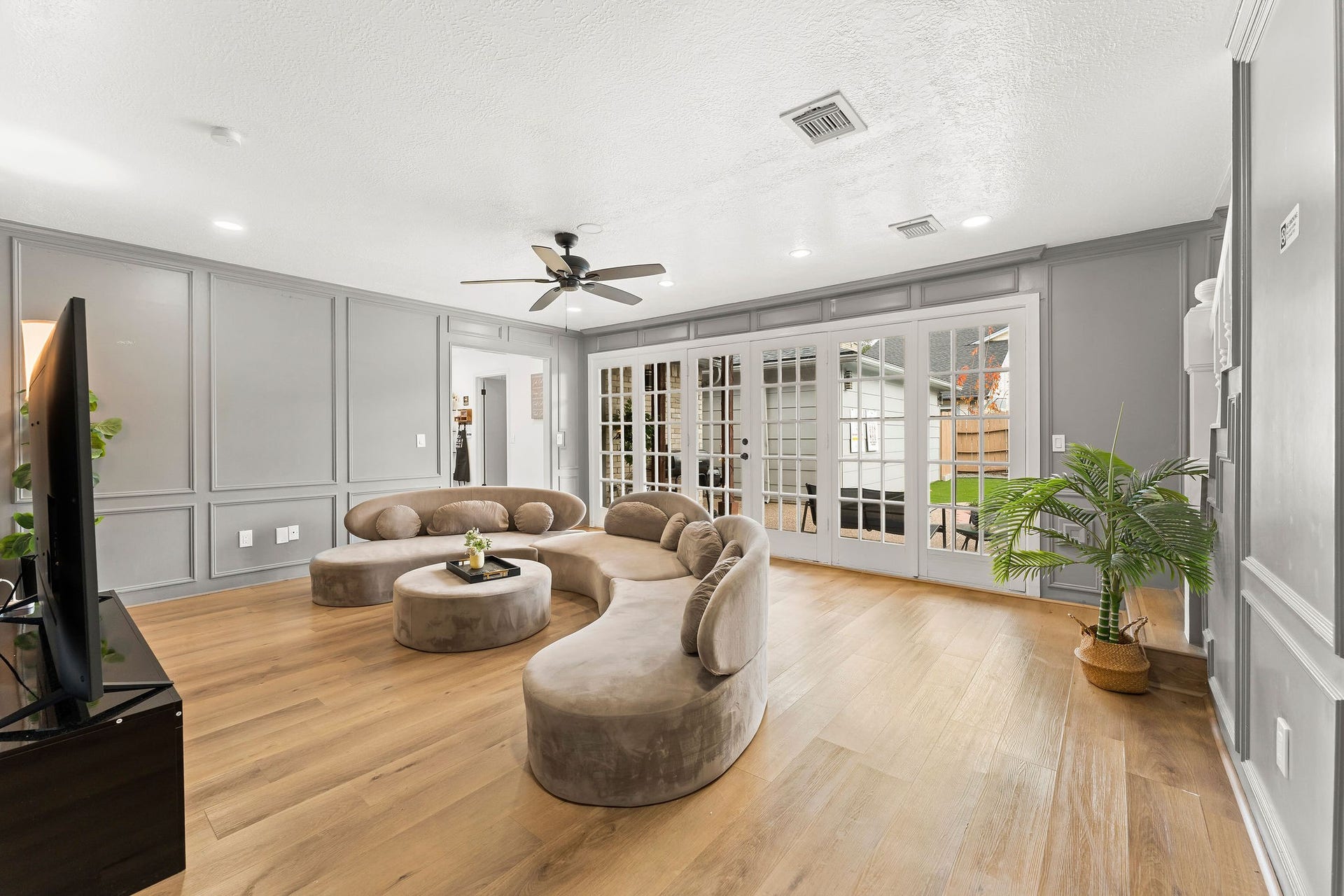 4103 Club Valley Drive, Houston, TX 77082 4103 Club Valley Drive, Houston, TX 77082