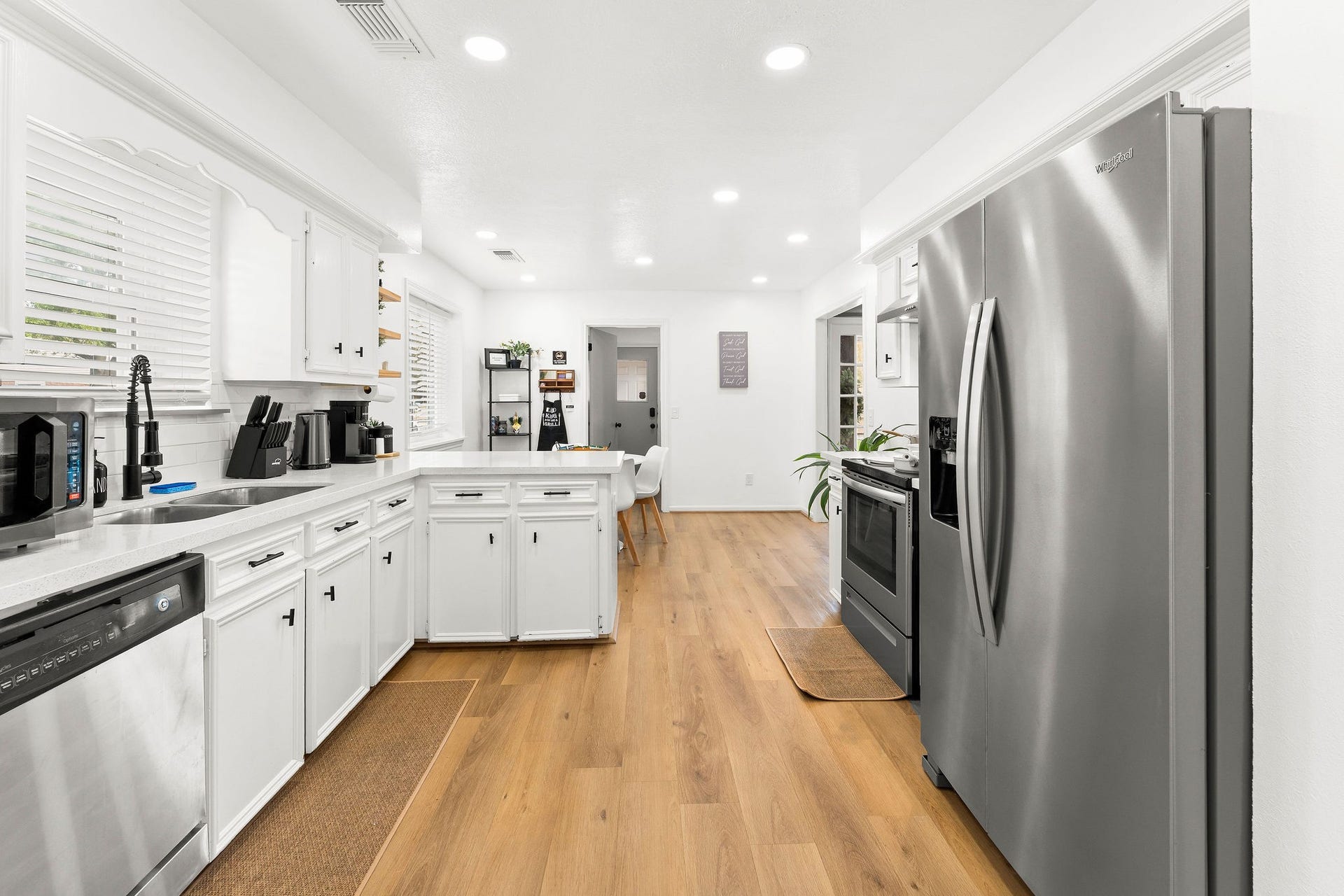4103 Club Valley Drive, Houston, TX 77082 4103 Club Valley Drive, Houston, TX 77082