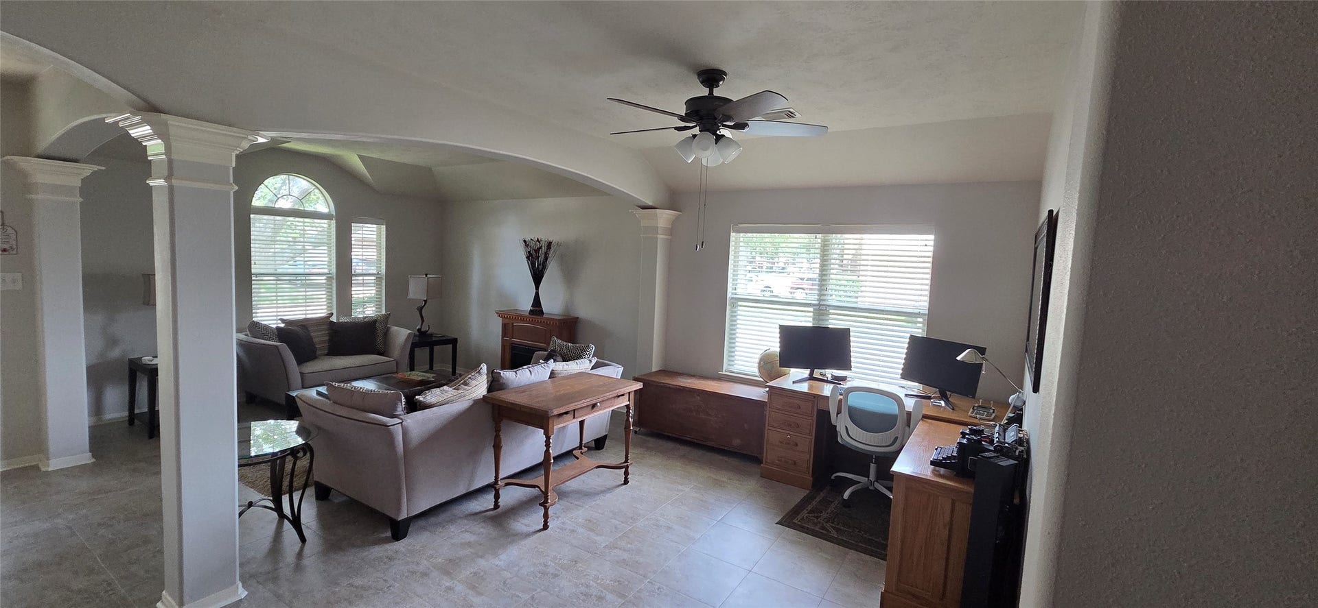 2406 Cardinal Elm Street, Fresno, TX 77545 Large Entry Living Room and Formal Dining Area