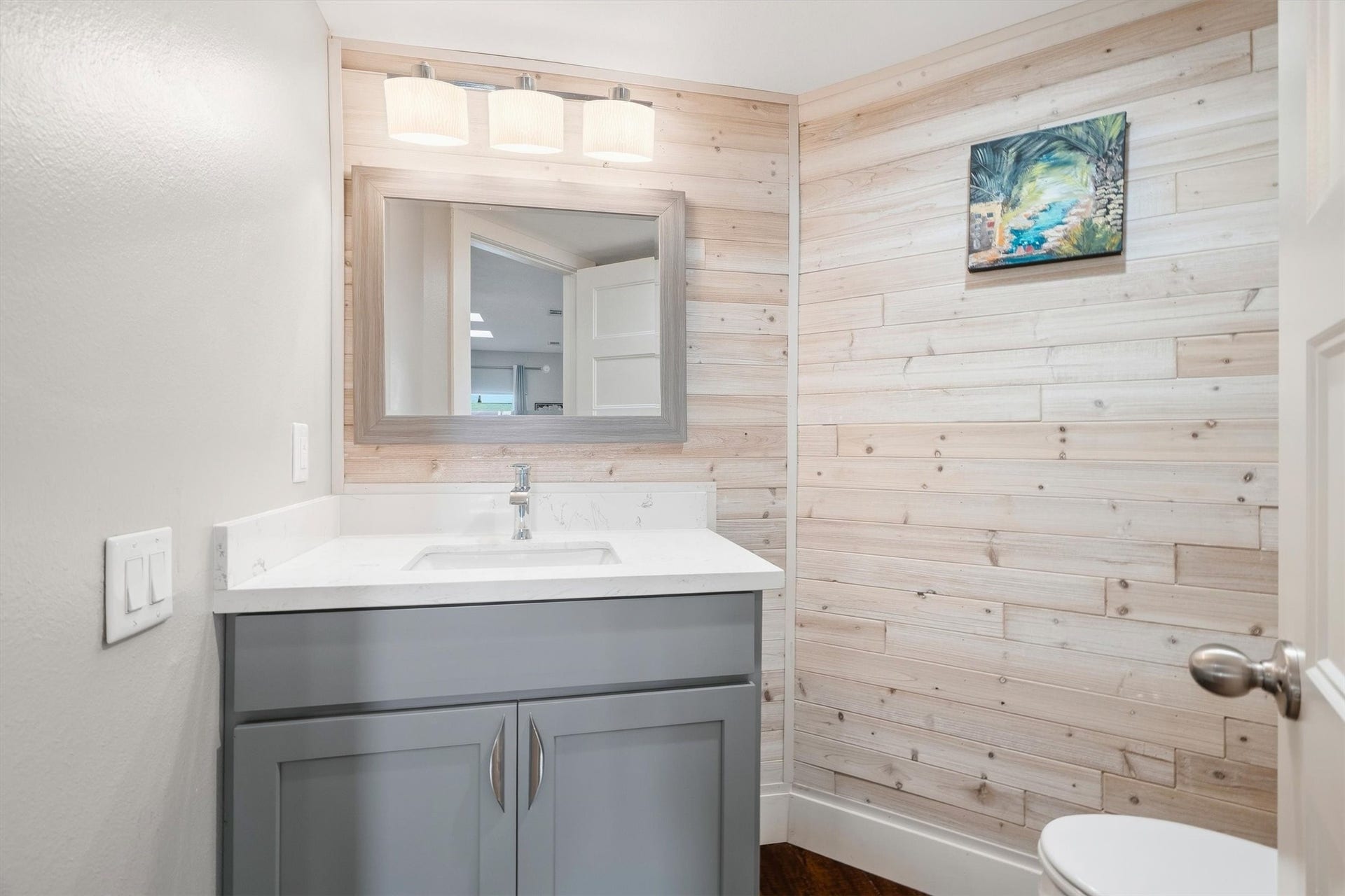 18217 Sandy Cove, Houston, TX 77058 Half-bath stylishly finished for guests.