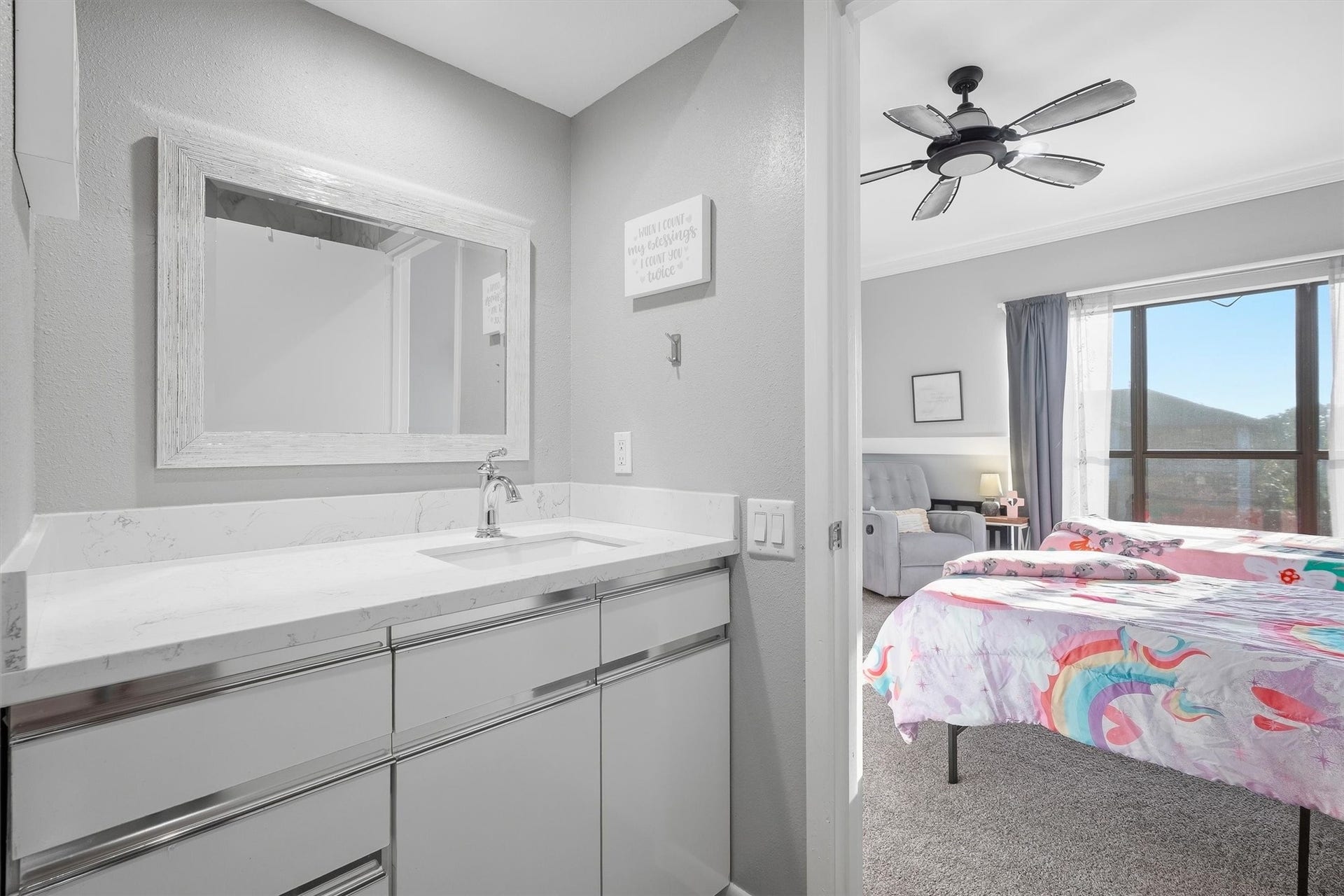 18217 Sandy Cove, Houston, TX 77058 Ensuite secondary bathroom.