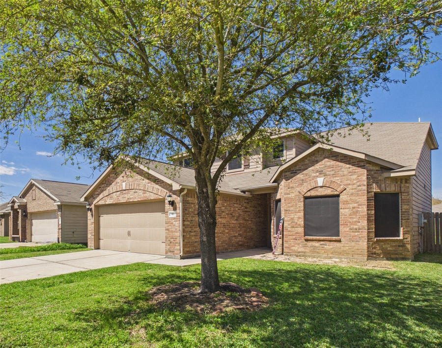 Property photo for 911 Marigold Road, Baytown, TX