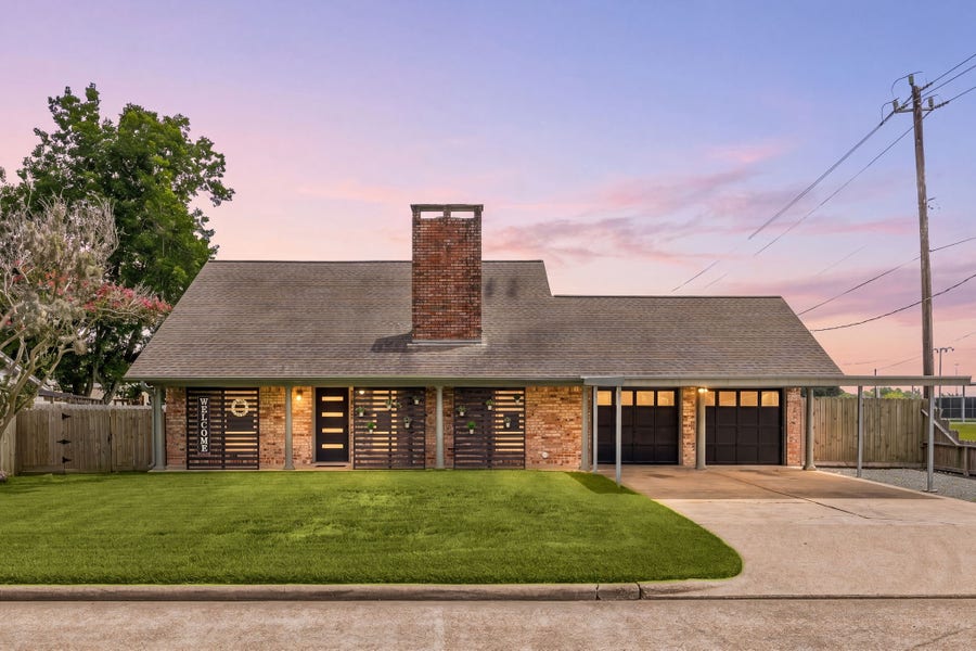 Property photo for 222 W Vaughn Lane, Deer Park, TX