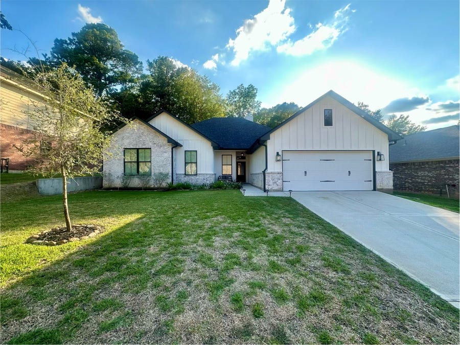 Property photo for 13637 Hidden Valley Drive, Montgomery, TX