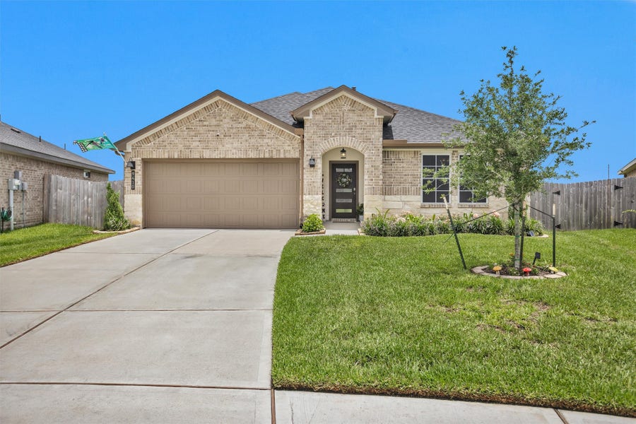 Property photo for 9410 Madison Avenue, Texas City, TX
