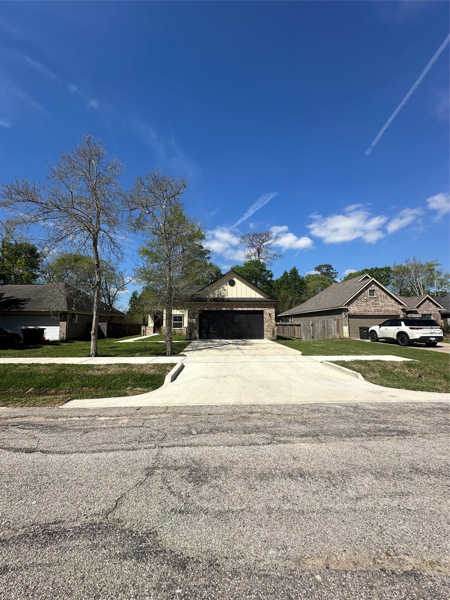 Property photo for 22525 E Shorewood Loop E, Huffman, TX