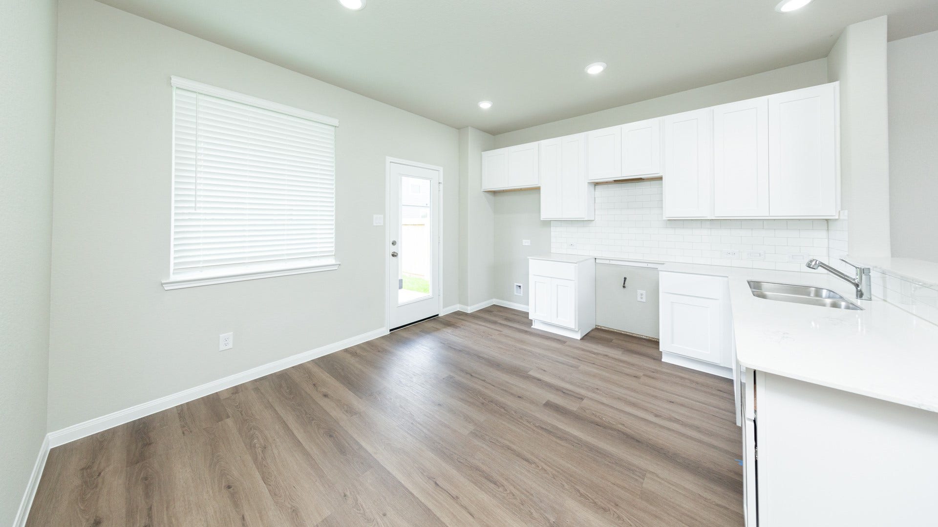 9221 Crestone Peak Drive, Willis, TX 77318 9221 Crestone Peak Drive, Willis, TX 77318