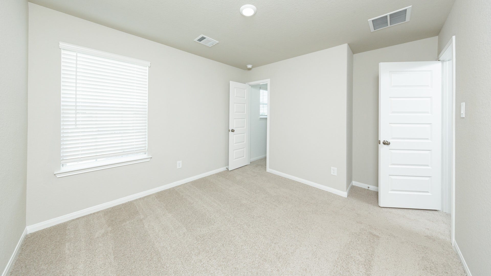9221 Crestone Peak Drive, Willis, TX 77318 9221 Crestone Peak Drive, Willis, TX 77318