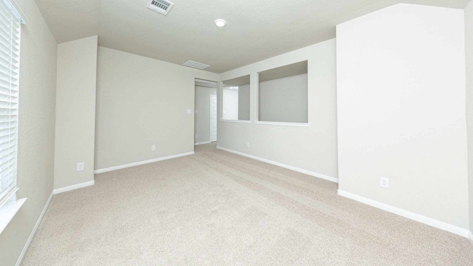 9221 Crestone Peak Drive, Willis, TX 77318 9221 Crestone Peak Drive, Willis, TX 77318
