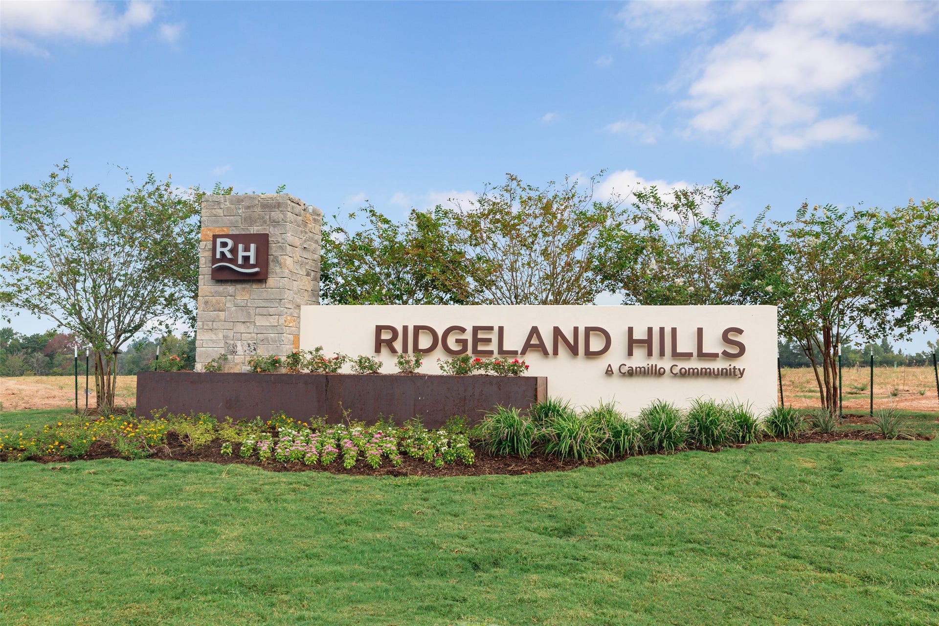 9221 Crestone Peak Drive, Willis, TX 77318 9221 Crestone Peak Drive, Willis, TX 77318