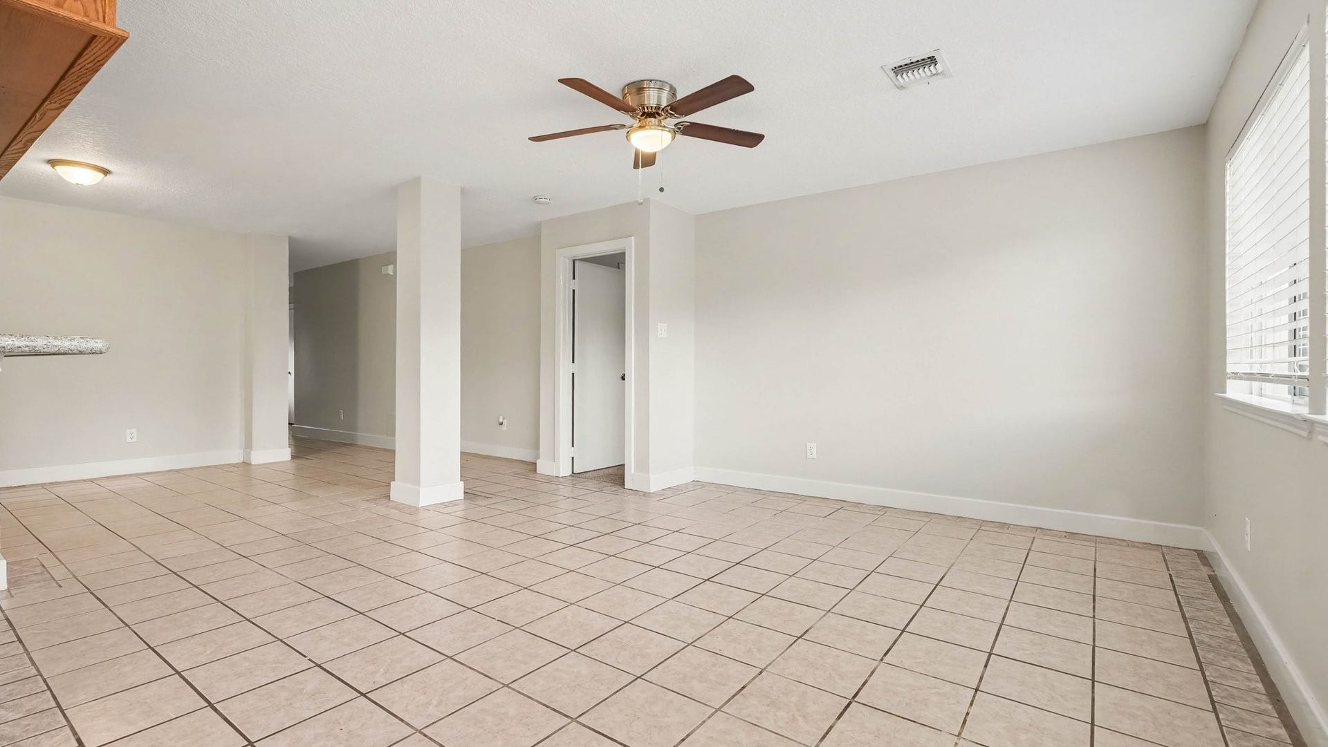 260 Rolling Brook Drive, Dickinson, TX 77539 260 Rolling Brook Drive, Dickinson, TX 77539