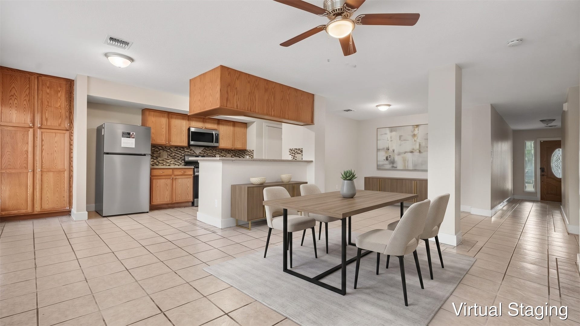 260 Rolling Brook Drive, Dickinson, TX 77539 virtually staged