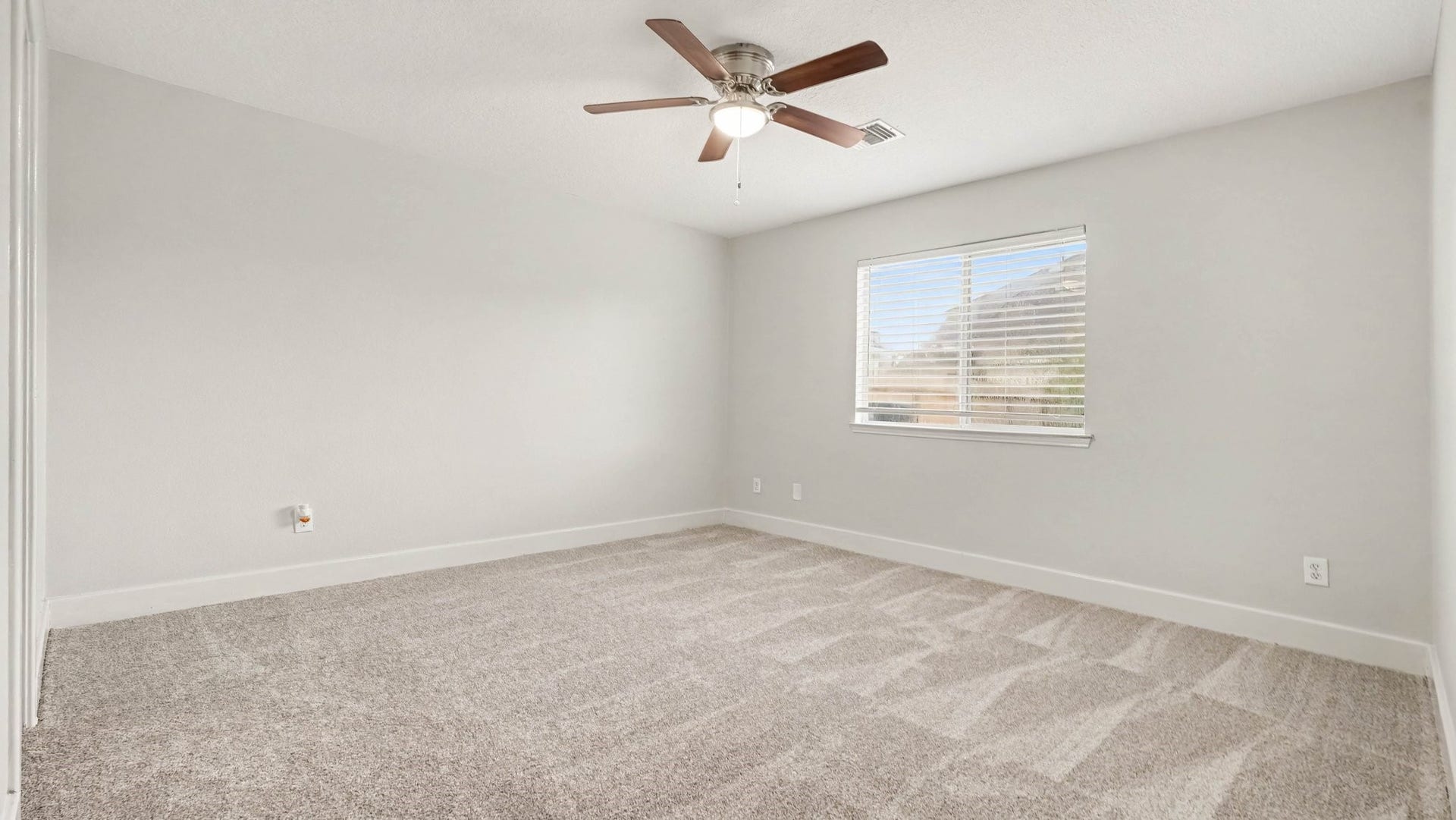 260 Rolling Brook Drive, Dickinson, TX 77539 260 Rolling Brook Drive, Dickinson, TX 77539