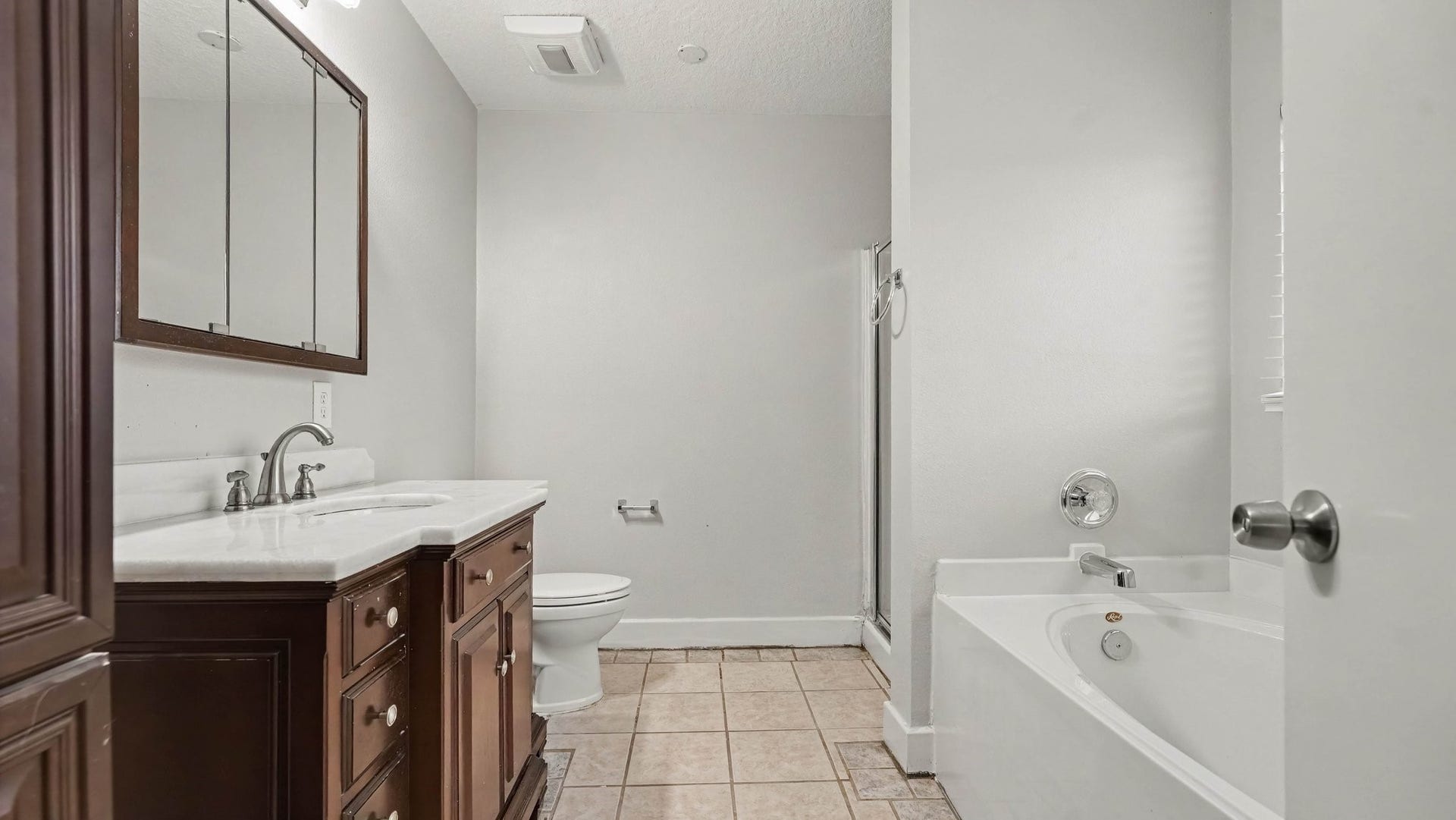 260 Rolling Brook Drive, Dickinson, TX 77539 260 Rolling Brook Drive, Dickinson, TX 77539